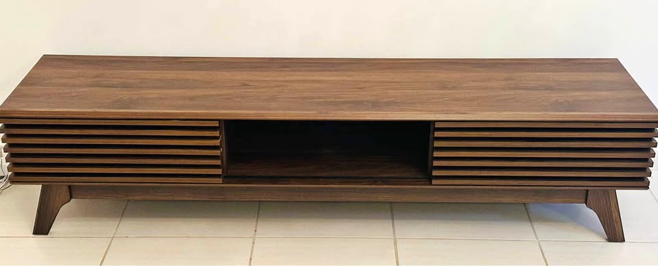 TV bench