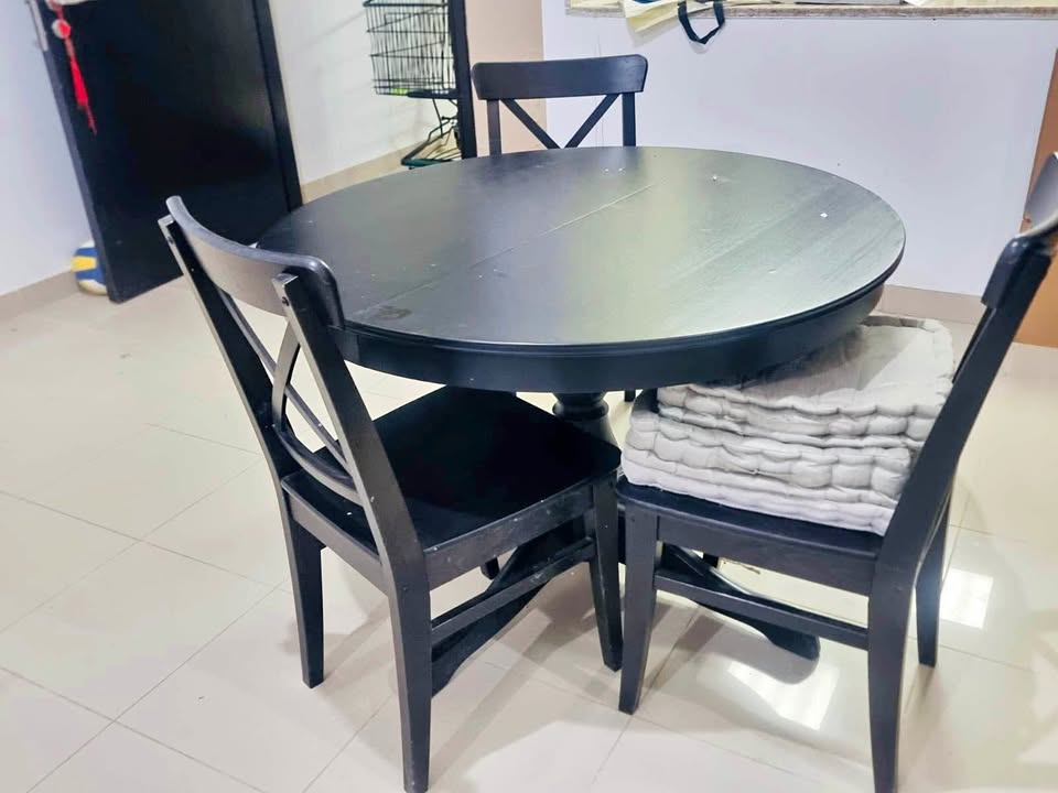 IKEA rosentorp extendable dining table with 6 ingolf chairs