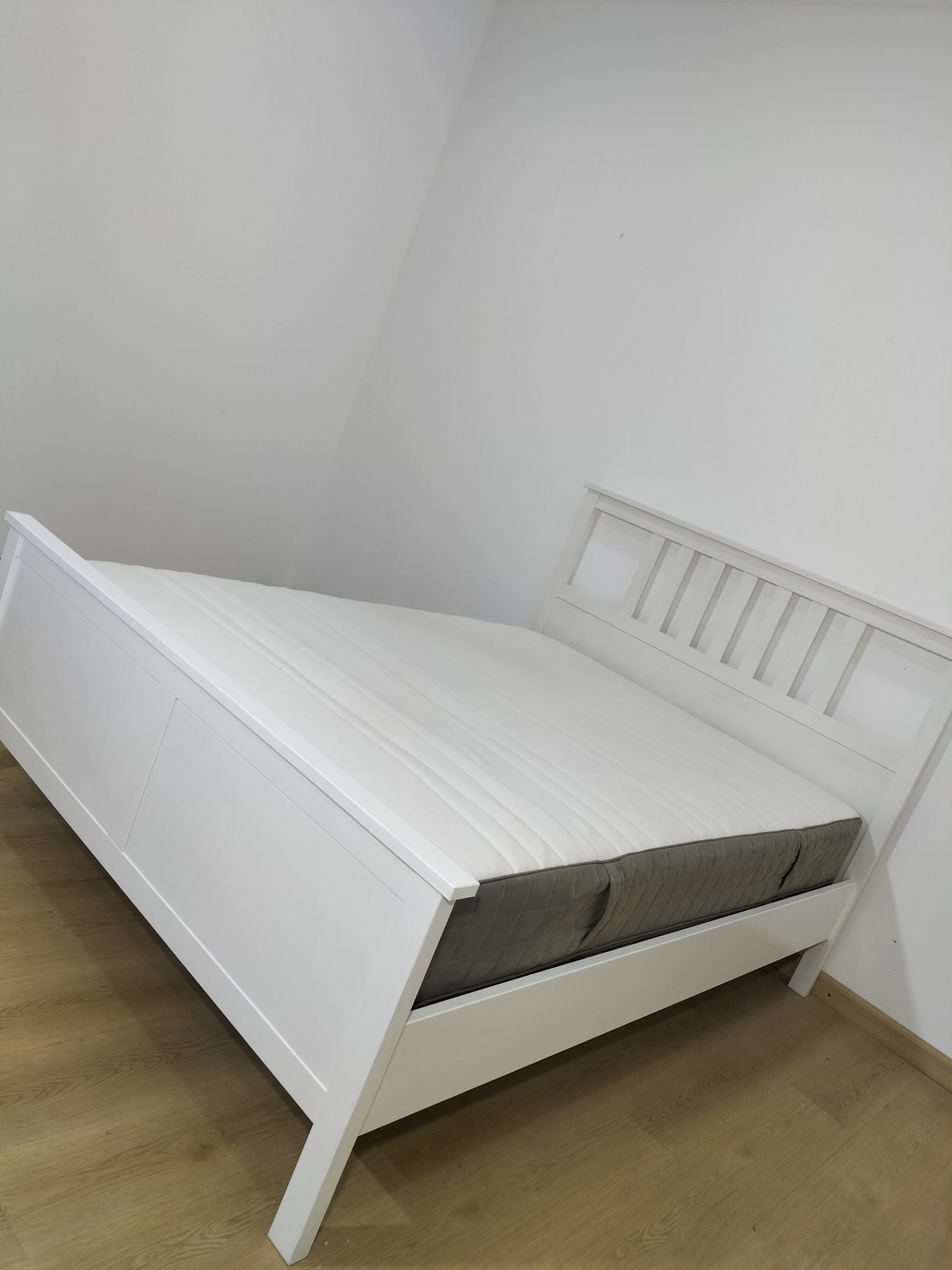 IKEA hemnes bed and mattress - Main Image