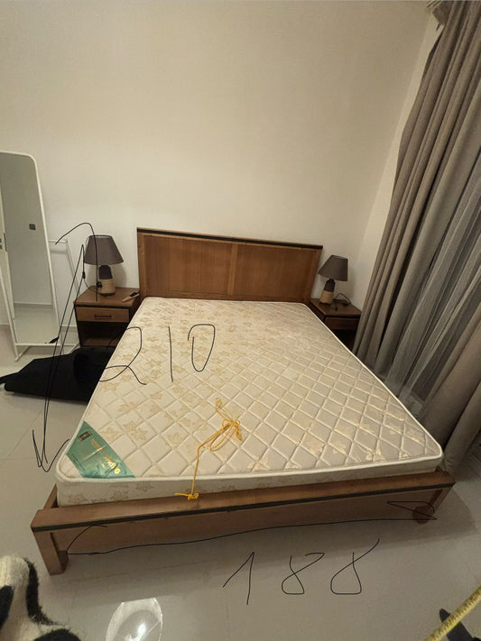 King size wooden bedroom set