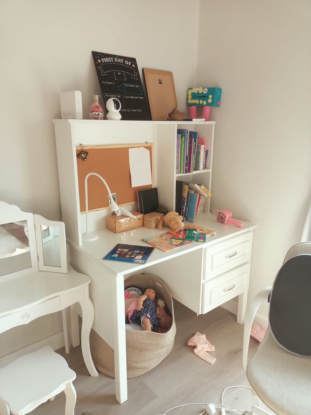 Original photo of white writing desk with hutch and two drawers in bedroom